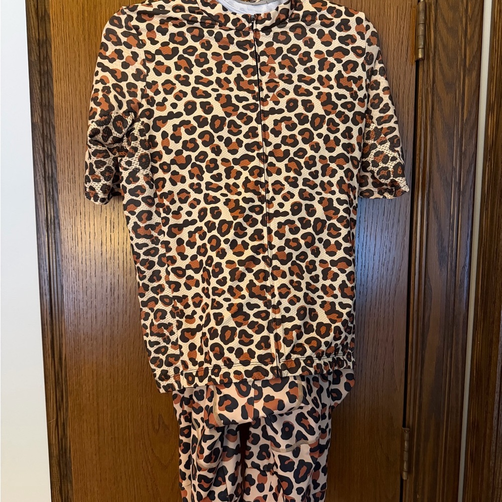 Leopard Print Men’s Bike Jersey and Bibs